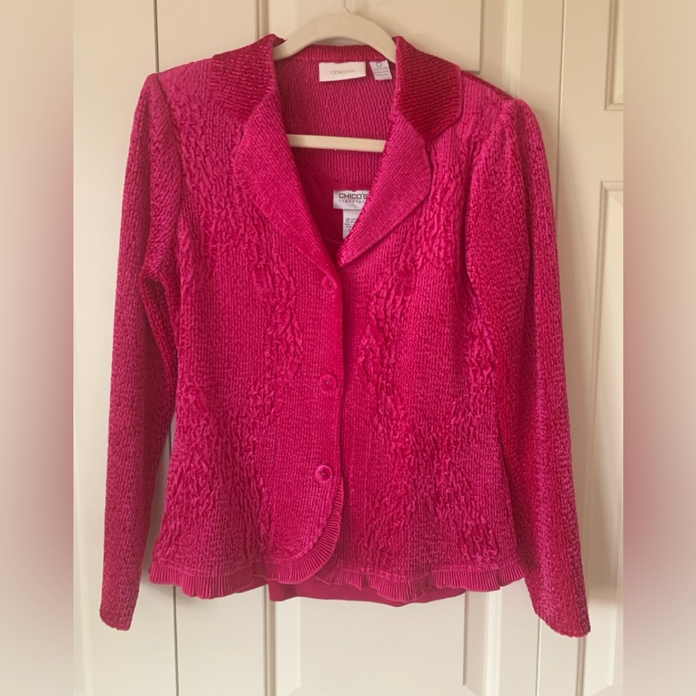 CHICO’S  BLAZER & MATCHING TRAVELERS TANK. BOTH IN SIZE 0 and LIKE NEW.